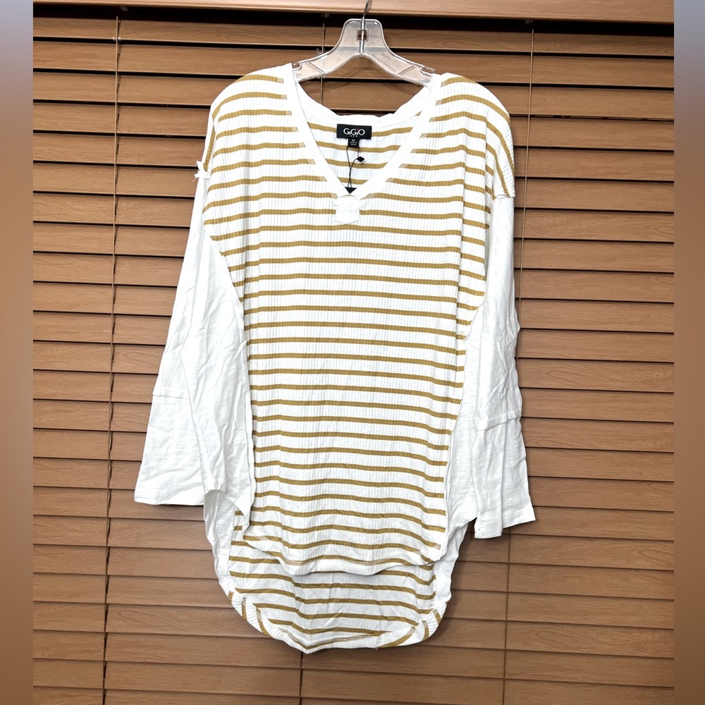 GiGio | White Mustard Yellow Striped Dolman Sleeve Size M